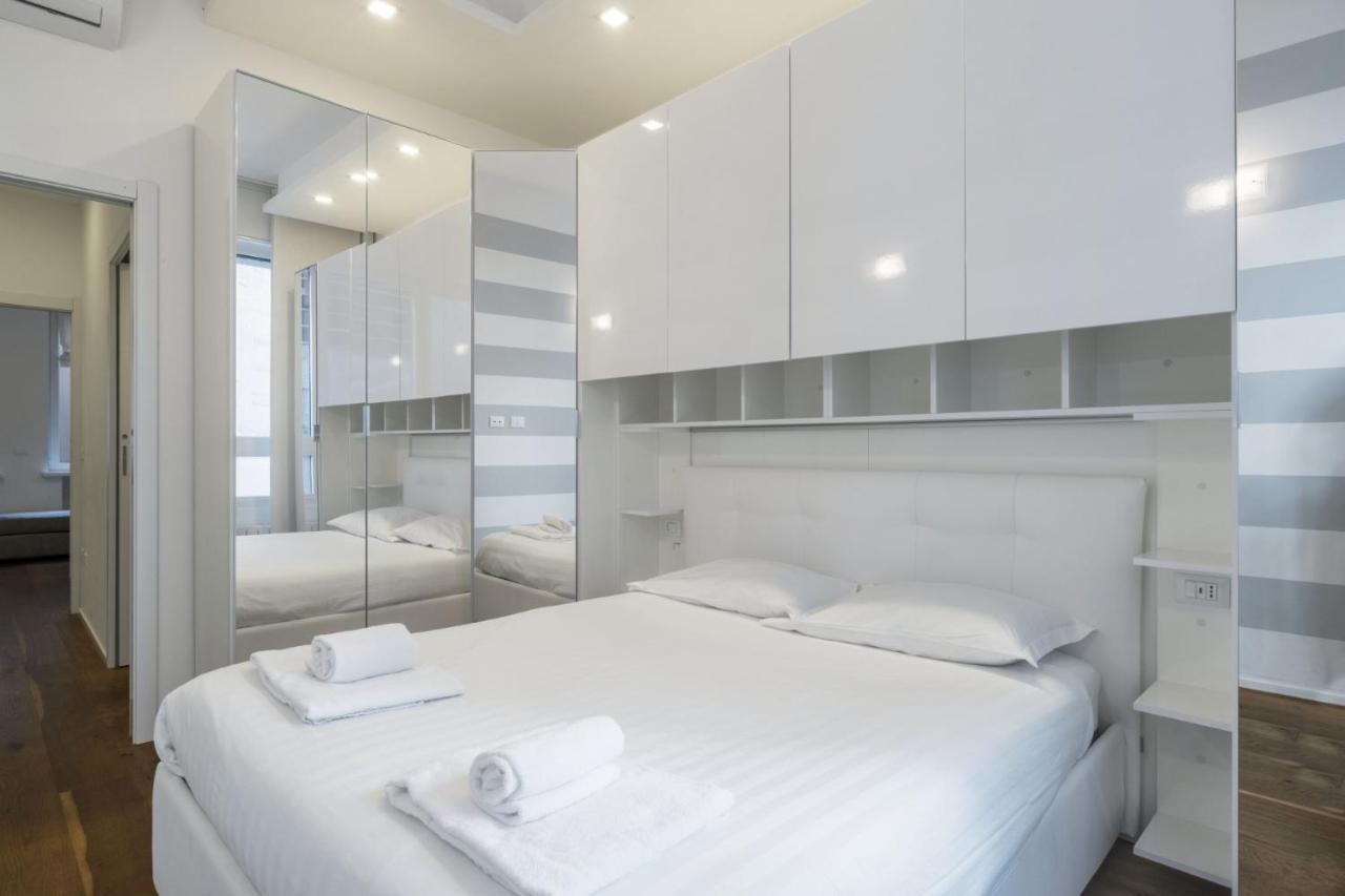 Easylife - San Babila - Elegante E Rifinito Bilocale Nel Cuore Della Citta Milánó Kültér fotó
