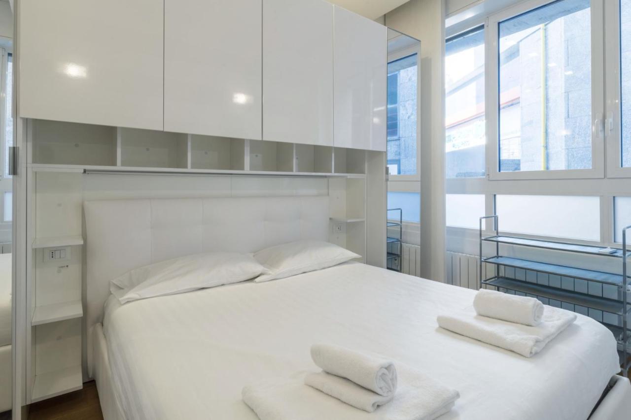 Easylife - San Babila - Elegante E Rifinito Bilocale Nel Cuore Della Citta Milánó Kültér fotó