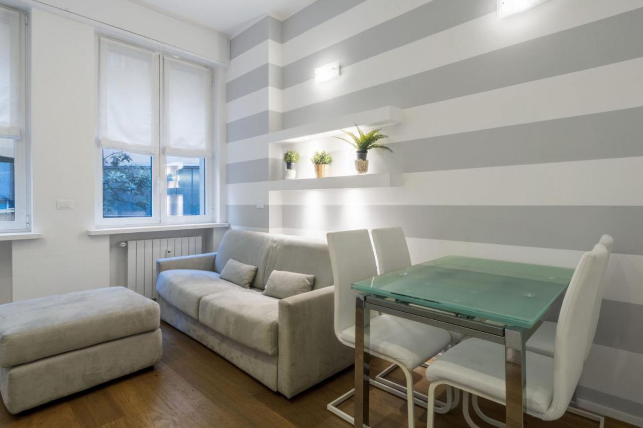 Easylife - San Babila - Elegante E Rifinito Bilocale Nel Cuore Della Citta Milánó Kültér fotó